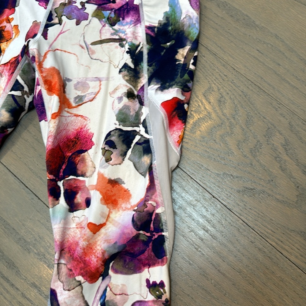 Athleta Floral Crooped Leggings with side pockets and mesh panels - Picture 2 of 7